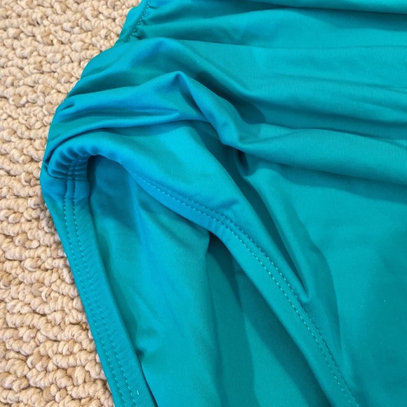 La Blanca Island Goddess High Neck One Piece Swimsuit - Picture 6 of 6